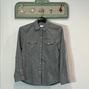 UNTUCKit her pearl snap button down long sleeve flannel Shirt grey nwot
